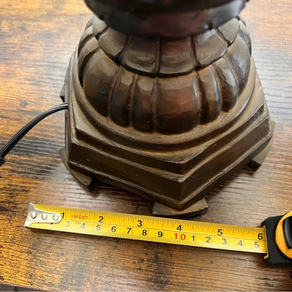 UNBRANDED Vtg Tiffany Style Stained Glass Side Table Lamp